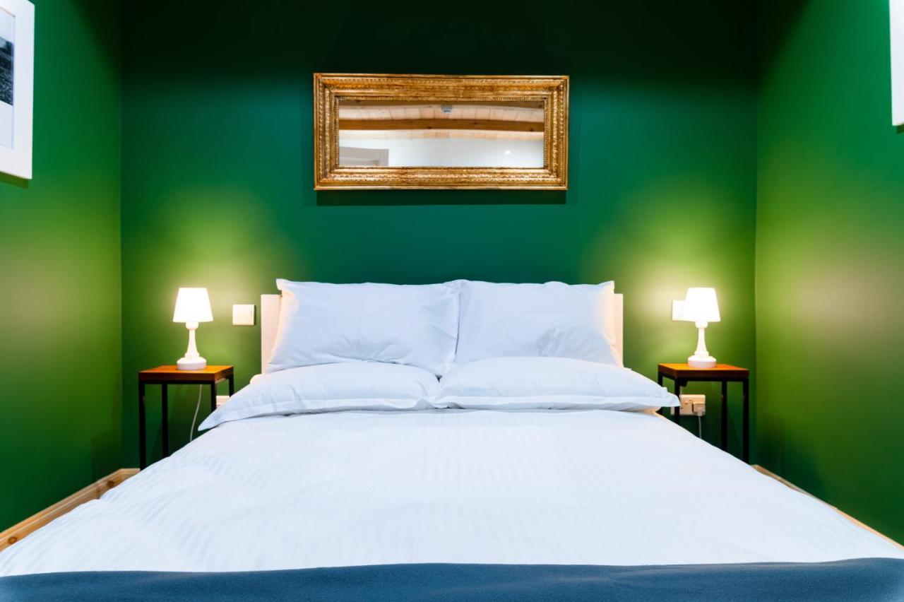 Monreal Boutique Townhouse - R024Rm5 Hotel Paola Kültér fotó