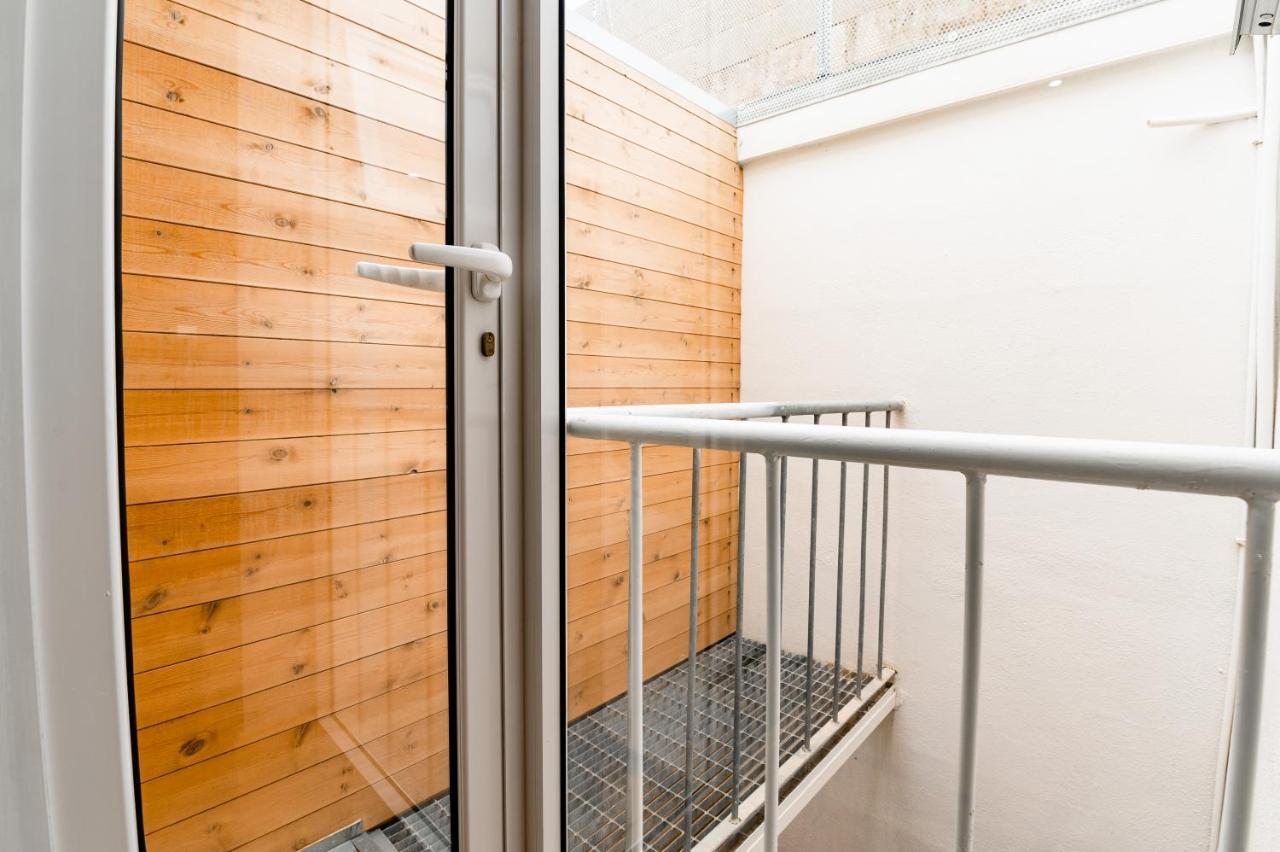 Monreal Boutique Townhouse - R024Rm5 Hotel Paola Kültér fotó